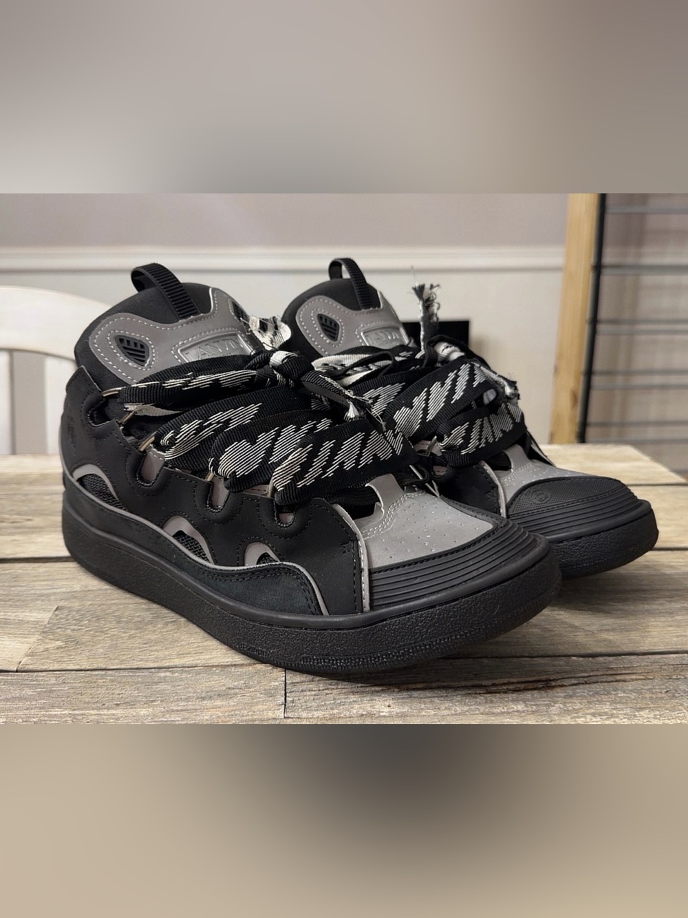 Lavin Curb Sneakers